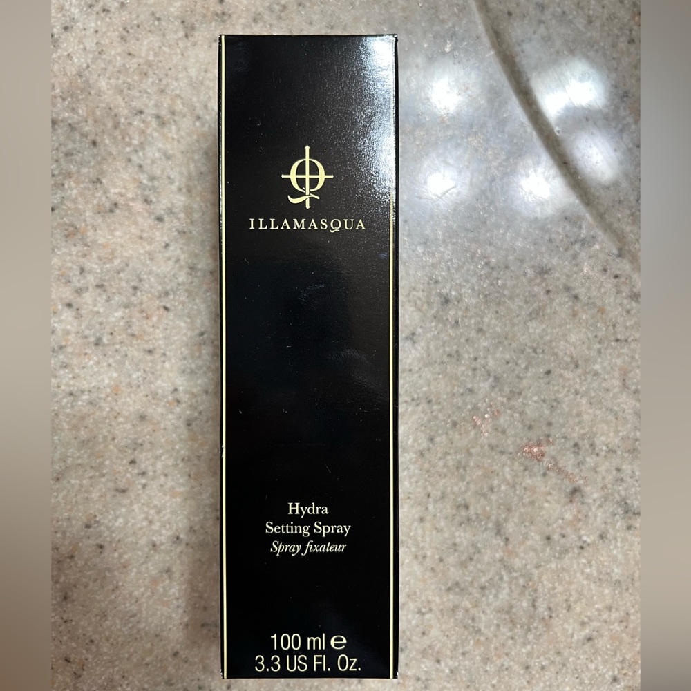 Illamasqua Hydra Setting Spray- Dewey